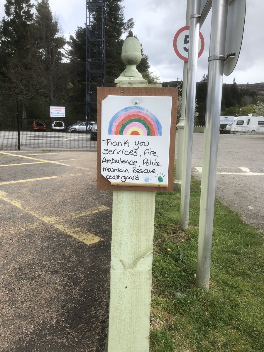 BallaterFire's tweet photo. A big thanks to whoever left this decorated tile at the entrance to the Fire Station. It’s been attached to the fence so everyone can see. Thanks again from all the emergency Services for your support. 👏👏#SFRS @BraemarMRT #ScottishAmbulanceService @policescotland #CoastGuard https://t.co/3qNY5dNNtJ