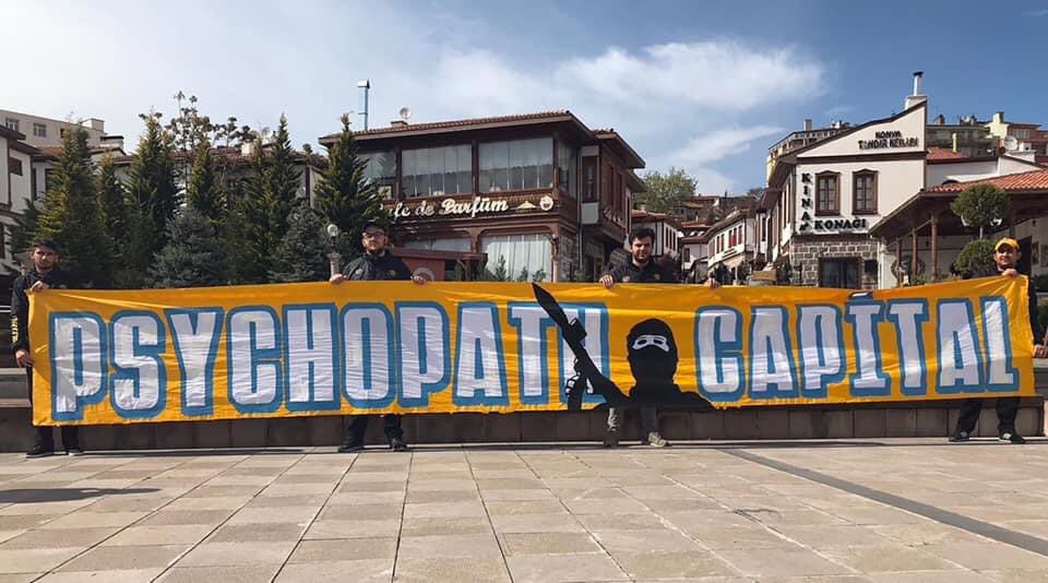 Vallahi bizim için hiç farketmez. Alayına gider paranın köpeği Nihat

 #ÇokKomiksinNihatÖzdemir