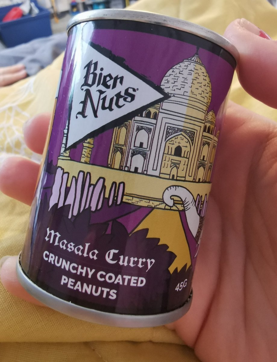 MrsGozz's tweet photo. Drinking @tinyrebelbrewco and eating @BierNutsUK while the sangria steeps.... Now we need ideas on what to do with the empty nut cans. Bonus points if it involves the garden bar

#tinyrebel #biernuts #craft #nuts #bar https://t.co/eIqPtnr8c9
