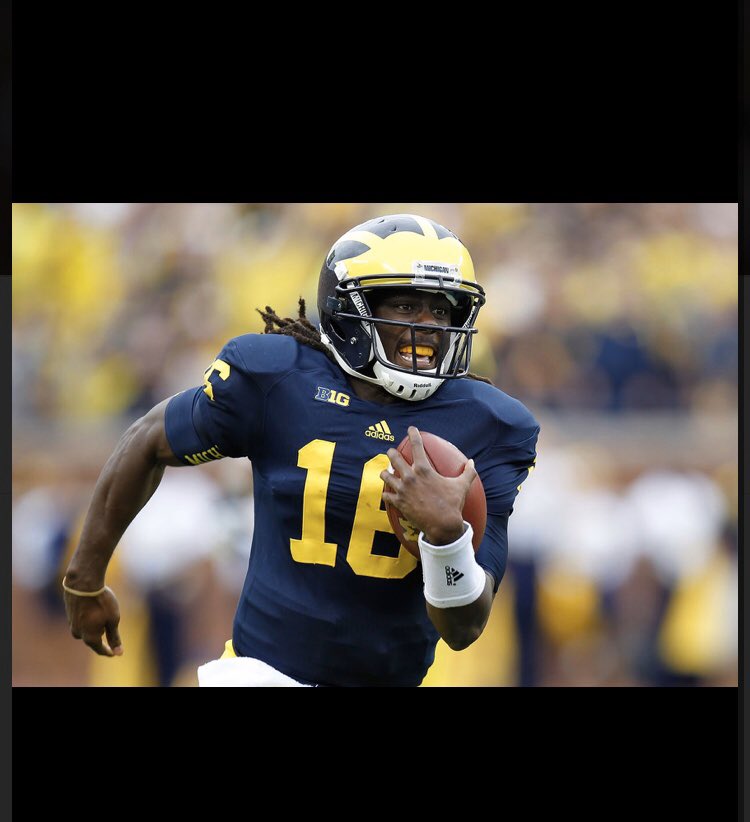 TrentTayshawn's tweet photo. #AGTG I am extremely honored and blessed to say I have received a offer from Michigan University 💛💙
@AllenTrieu @TheD_Zone @RisingStars6 @Coach_Gattis https://t.co/jiEkaDrX9d