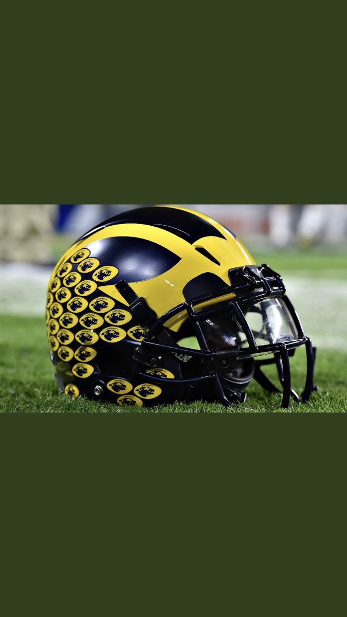 TrentTayshawn's tweet photo. #AGTG I am extremely honored and blessed to say I have received a offer from Michigan University 💛💙
@AllenTrieu @TheD_Zone @RisingStars6 @Coach_Gattis https://t.co/jiEkaDrX9d