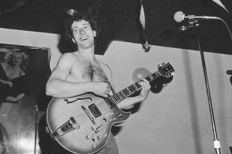 Happy Birthday to Jonathan Richman, a true American original and a bringer of joy.

 