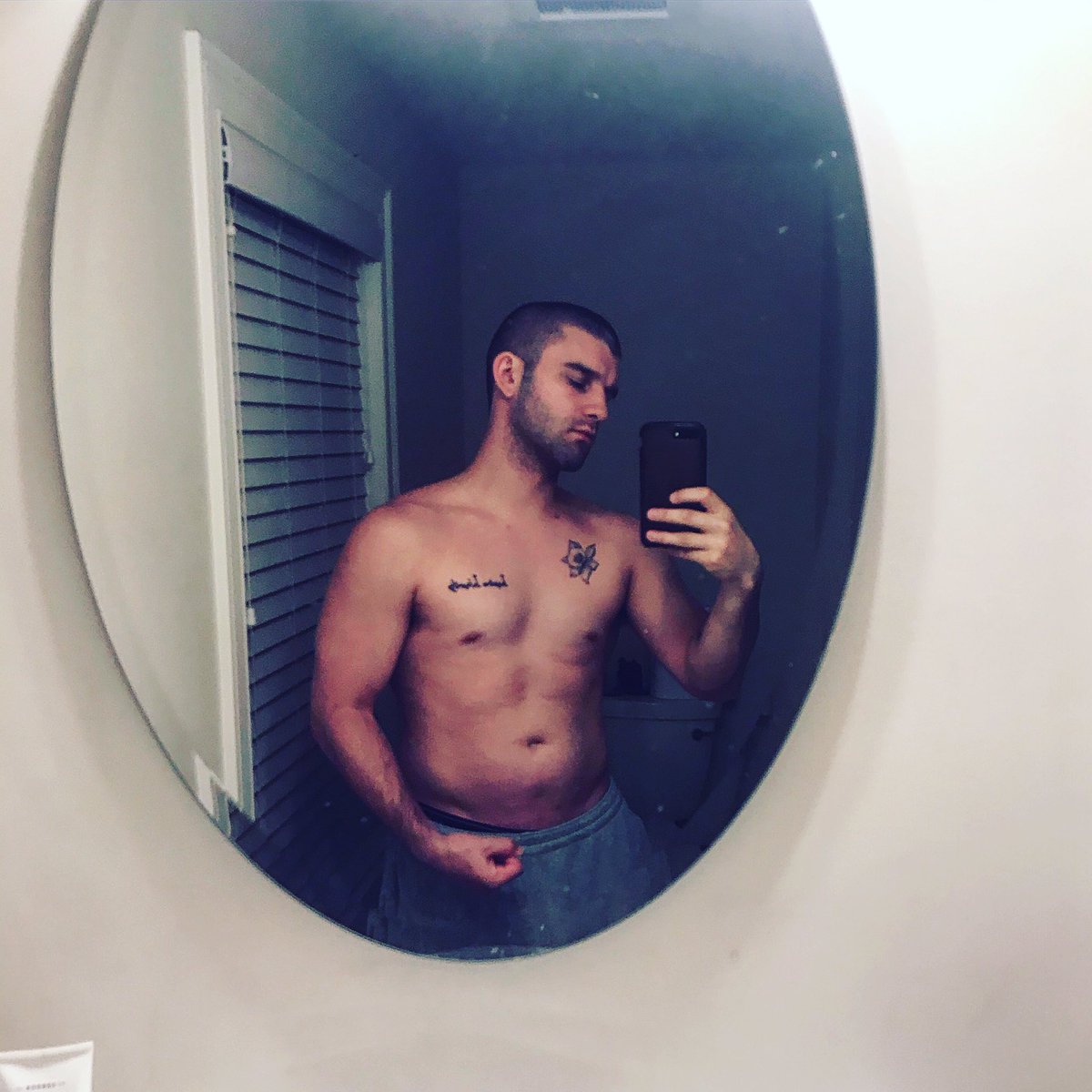 JohnRoop3's tweet photo. A fitness pic because why not? https://t.co/p3ifRPSKm5