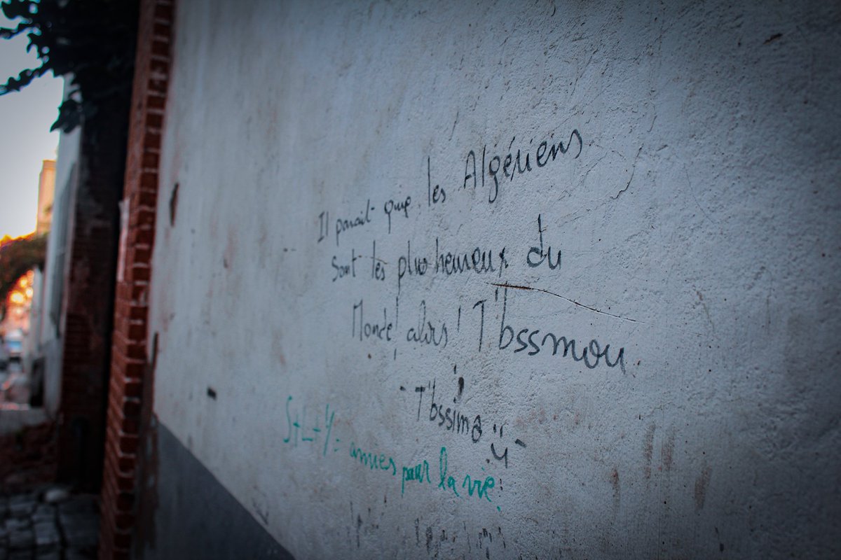 yessoull's tweet photo. Il paraît que les algériens sont les plus heureux du monde alors T'bessmou :)
Le7it de la Rue Colonel Haouas, Alger Ctre
Y   E   S   S   O   U   L     P   H   O   T   O   G   R   A   P    H   I   E
#dz7it https://t.co/qdJozxkhK2