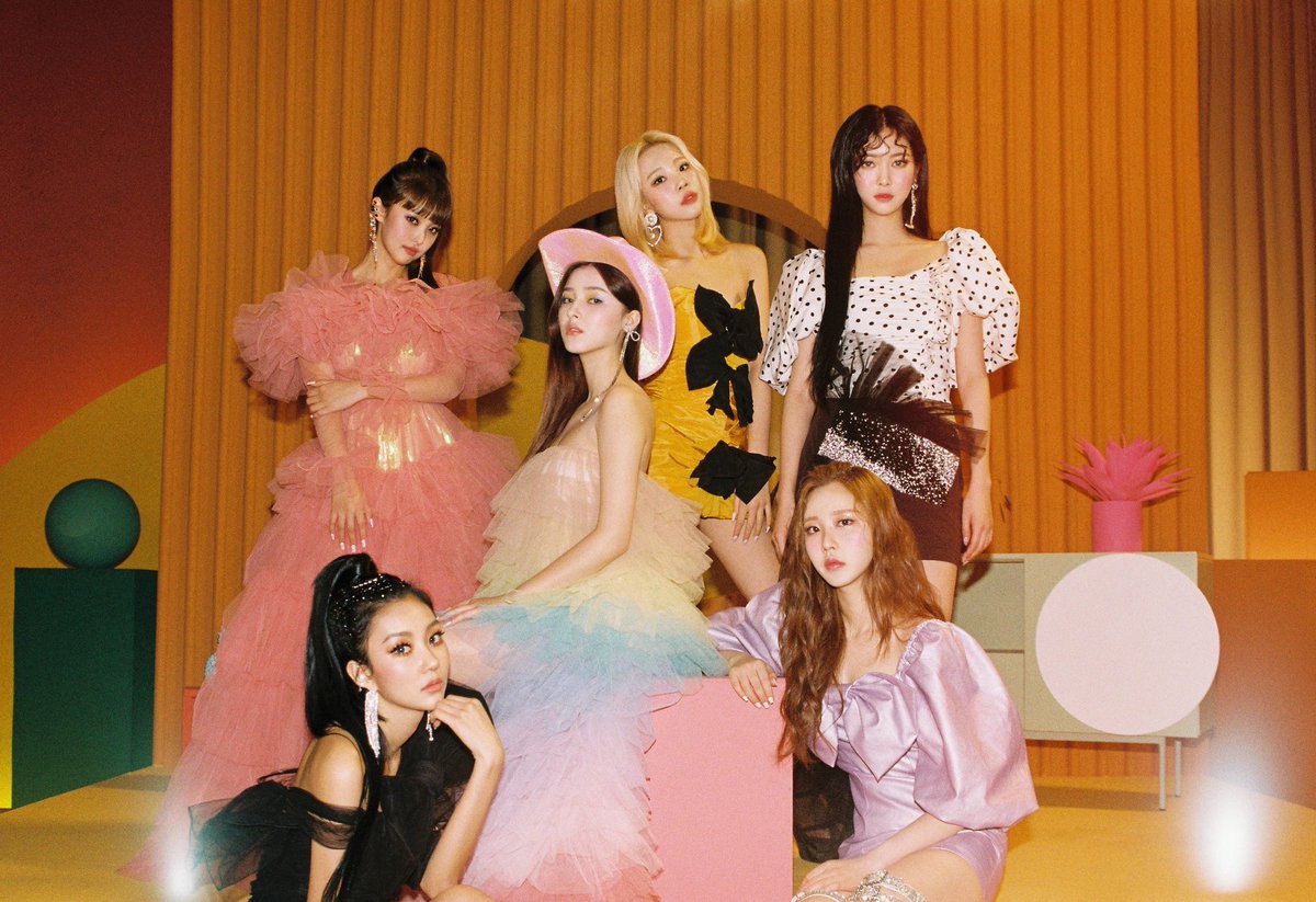 wonbinluver's tweet photo. Yassss! Momoland's gonna have a comeback on June 2020, tho the exact date hasn't been released yet. Merries, let us all prepare, cause the Girl Group's Parade is coming!
#MomolandFighting!!!
#MOMOLAND 
#MOMOLAND_IS_COMING https://t.co/I8XxX4QjBA