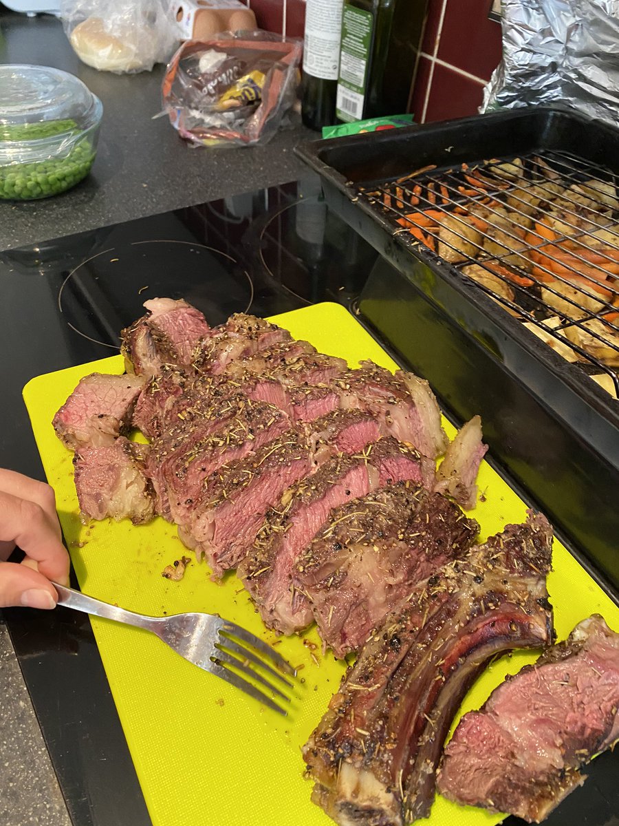 ncbrandrick's tweet photo. Just some burgers and bacon today, so putting some old brisket and beef rib photos up! #TraegerDay #uktraeger @TraegerGrills https://t.co/WKNUfO6oYT