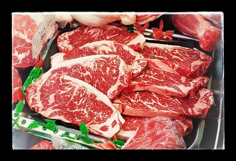 bobsbutchers's tweet photo. That moment you load the counter with steak and realise you're gonna sell a lot of sirloin today when it looks like this...
#bobsbutchers #hatfield #hatfieldbutcher #hatfieldsownbutcher #bbqbutcher #bbqpricedright #herts #marbledbeef #steak #bobsfamilybutchers #hertsfood https://t.co/RkMUqZE16m