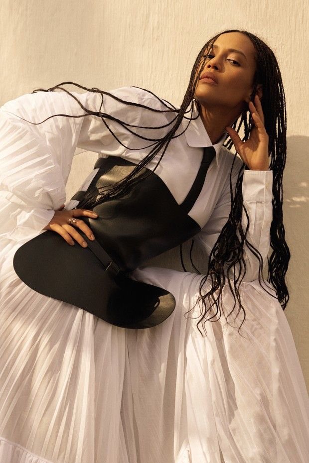 TROPICAICOUTURE's tweet photo. Taís Araujo for Vogue Brazil, october 2018 https://t.co/CqYuHpkh9Q