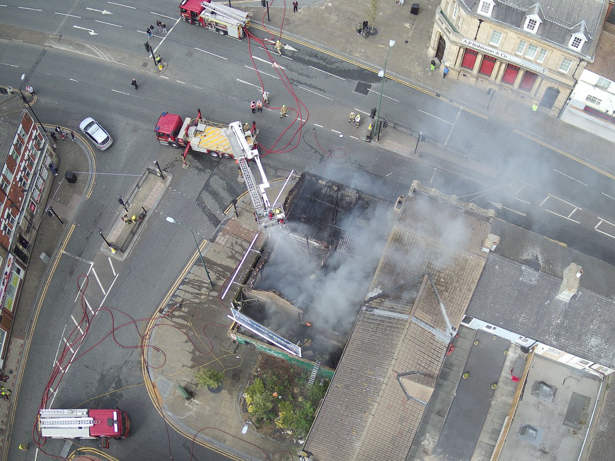 HumbersideFire's tweet photo. CONTROL - Footage from the Fire Service Drone taken at a building fire today in Grimsby. The drones are used to give the Officer in charge an overview of the full incident, including the ability to view the incident on a thermal image camera. #controlbluewatch https://t.co/UUT6JfjyEo