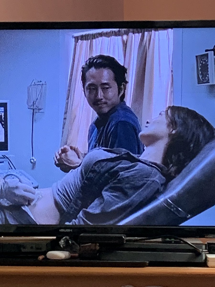LauraRose92's tweet photo. I’m crying again, Glenn deserved better and to see his baby grow. He was a good man! 😭😭 #TWRewatch https://t.co/QzCMVob1HG