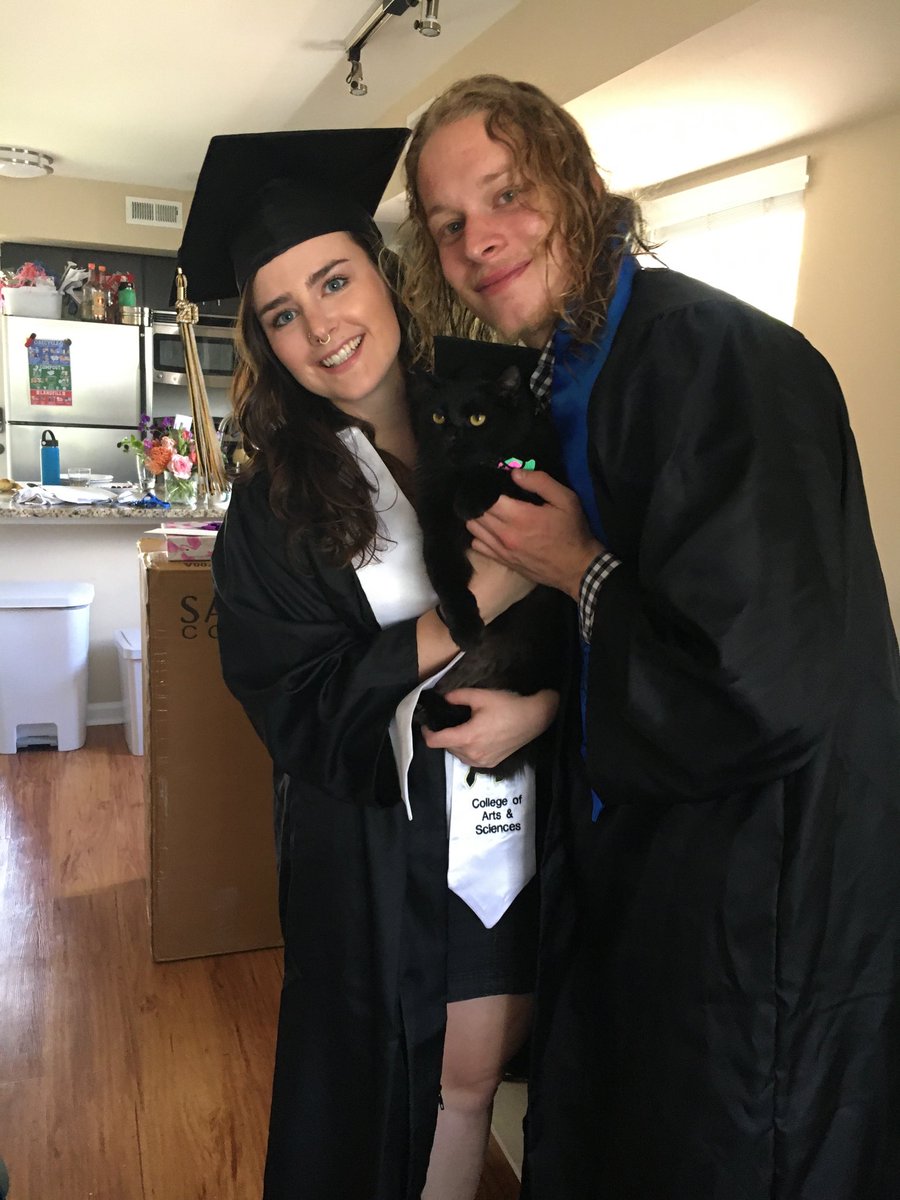 FojtikCraggs's tweet photo. CU graduation. #ForeverBuffs https://t.co/iv3LVRwC2q