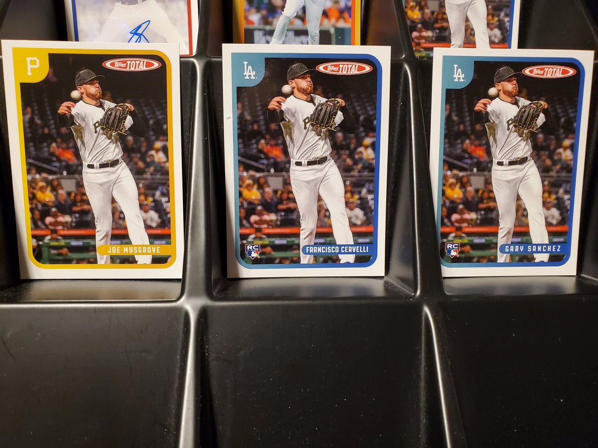 OACCards's tweet photo. @PizzosCards @Topps https://t.co/LB5mUposRX