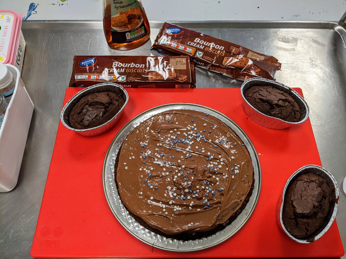 270g bourbons, 1 cup milk and 1 tsp baking powder... The easiest recipe ever and makes such a yummy cake 😍 A firm favourite with our service leaders! @LGH_AmberPICU