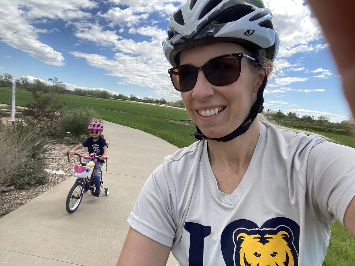 <a href="/DrSharpCMU/">Elizabeth Sharp</a> She was so excited to participate in #healthmovesminds with the #shapecorockstars!