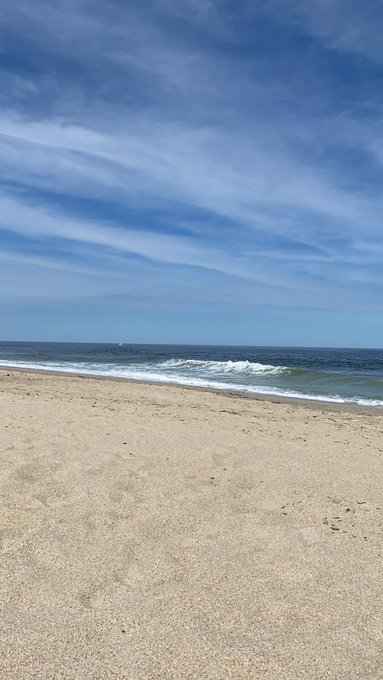 Beach day! https://t.co/fq3raXZAAt<a href="/tag/mvsales"class="tags"><span>#mvsales</span></a>