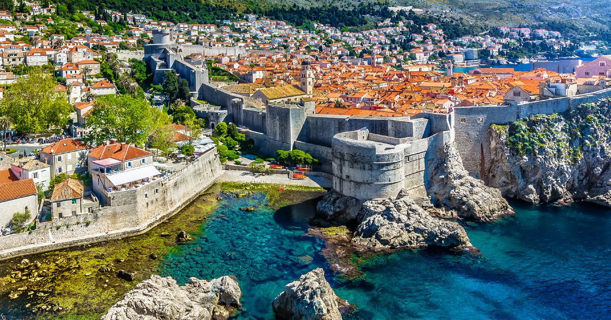 bluesharksplit's tweet photo. Dubrovnik is the most famous #Crotian destination ideal for #bluesharktour prime sea transfer. Speedboat transfer is the fast, comfortable, and exclusive tourist transportation at your disposal 24 hours a day!
#bluesharksplit #Travel #travelling
👉https://t.co/Bn6fv1g4VA https://t.co/bHpu14sETW