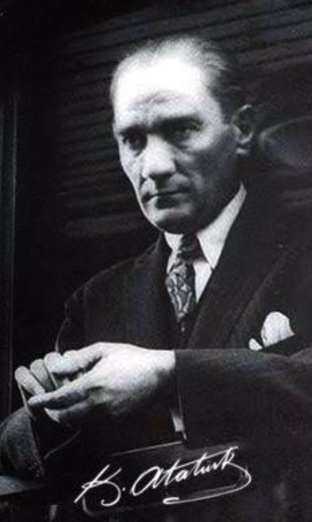 Biz kimsenin düşmanı değiliz.Yalnız insanlığın düşmanı olanlara düşmanız. #AtatürkçüHesaplarBurada