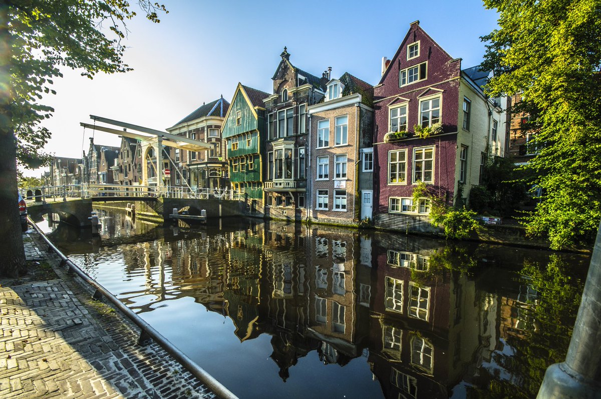 dirkjanjanssen's tweet photo. Ah, ¡Amsterdam!

No señores. Solo algunas ciudades holandesas que son igual de bonitas. 

Pero por favor no le digas a nadie, nos gusta mantenerlo en secreto. https://t.co/5vpFI9dZZf