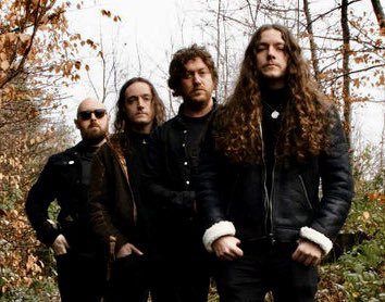 Grab your pop, crisps &amp; headphones - our Lockdown Session listening party with <a href="/BuffaloSummerUK/">Buffalo Summer</a> for Desolation Blue starts in 5 mins!