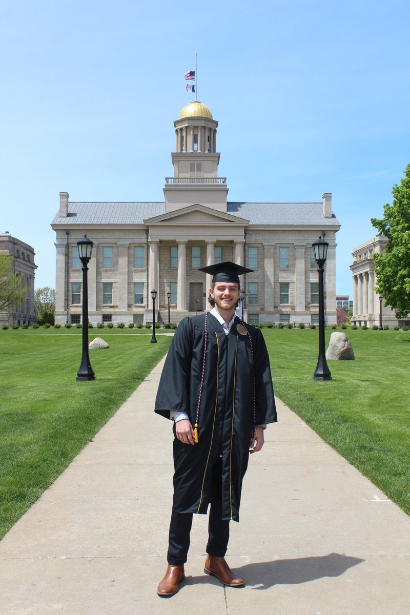 NickersonBecky's tweet photo. So proud of our Iowa grad @RossNickerson Love you so much❣️No doubt you will continue to accomplish great things but remember “Once a Hawkeye, ALWAYS a Hawkeye!” 💛🖤 #UIowaGrad2020  @RickNickerson https://t.co/NZ0oWKBPMX