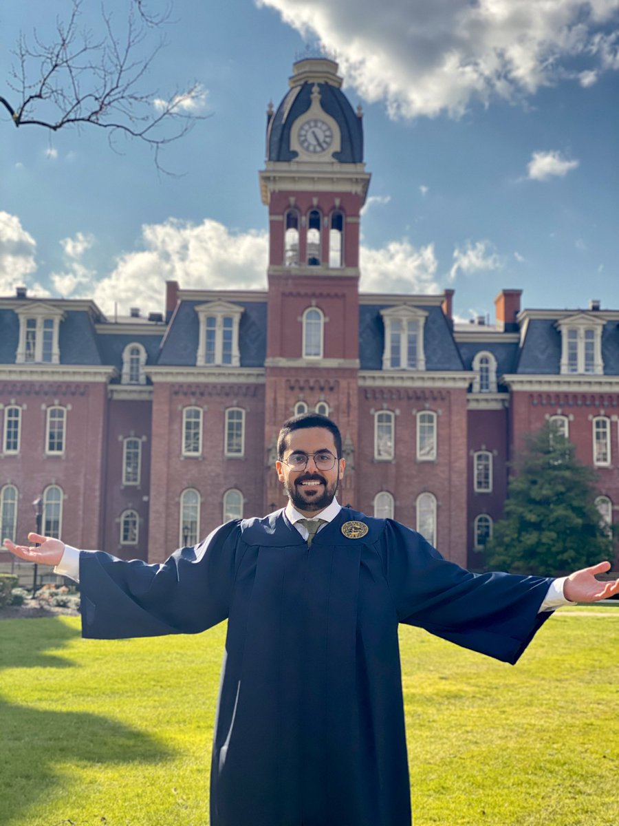 its_Abdullah97's tweet photo. وانتهى المشوار والآن نبدأ كتابة نجاح آخر✨🎓
Bachelor of science in Geology
Minor in Public Relations
#WVUgrad #WVU20 https://t.co/f1Y0LT9WON