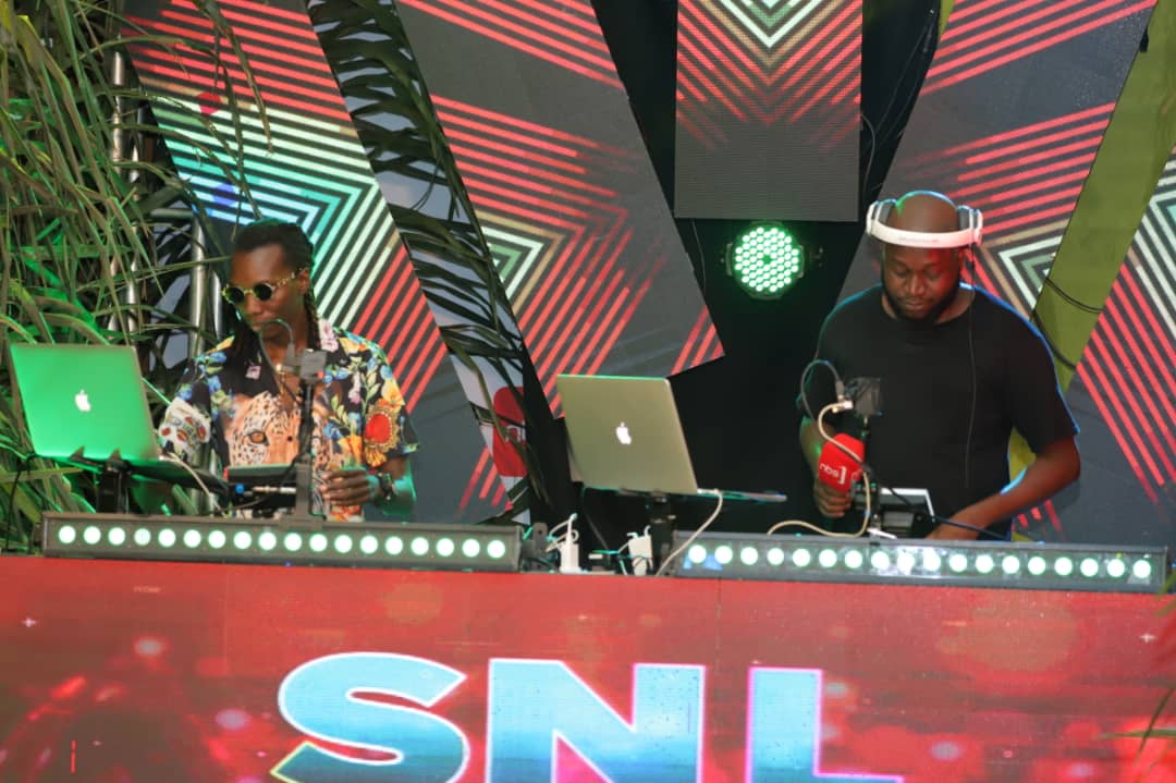 Fireliglntfi's tweet photo. Clear the tables in your living rooms, it’s dancing time, baby.

Keep your requests and dedications flowing in. #NBSSNL #NBSUpdates https://t.co/LtT7amqaYz