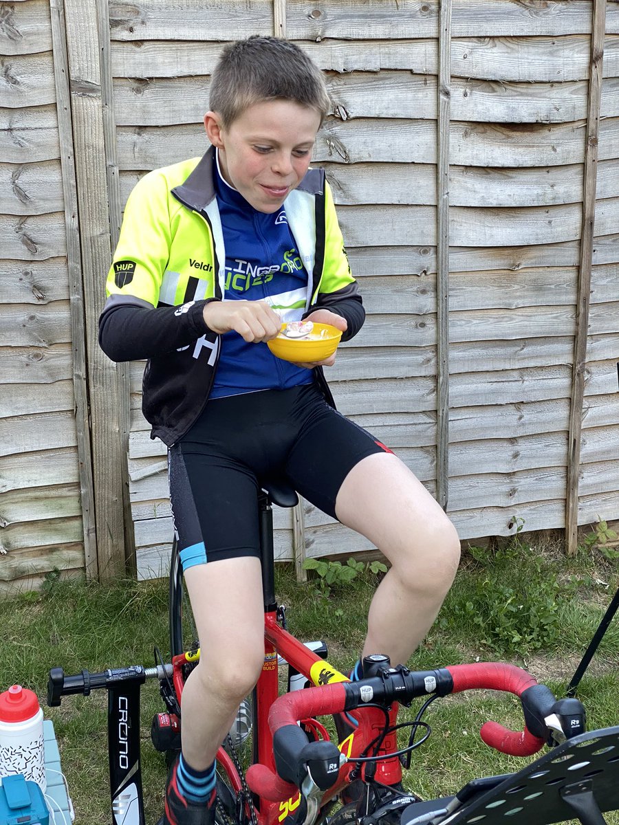 thomas_ivor's tweet photo. Burgers and strawberries for tea. Cracking support from the man, the legend, @RD_ultracyclist this evening, allied with stretches recommended by @stevebatembe and break time discipline to @MrMarkBeaumont and @LauraPenhaul standards has seen him ease towards the 150 miles planned. https://t.co/emqZUIkIvx