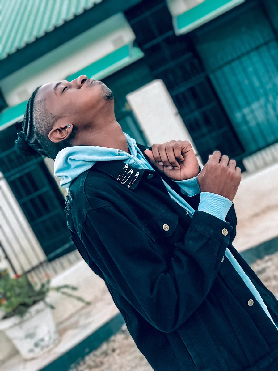 dominicmuko's tweet photo. If the plan doesn’t work, change the plan but never the goal 🙏🏽✨
📸: @kuba_zm_
.
.
.
#zedtwitter #TeamMuko #redcastle #zed #zedmusic #rnb #hiphop #rap #afro #pop #goals #zedconnect #zedconnects #zambiansinuk https://t.co/rQgYlZxygt