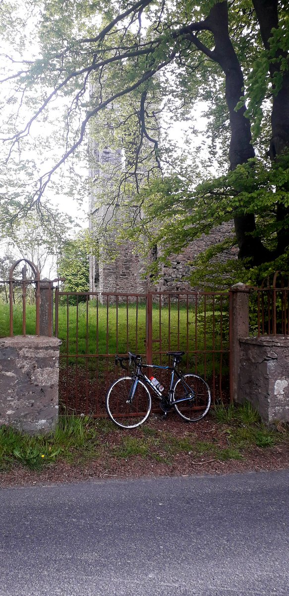 seanquinn24's tweet photo. The beauty in old buildings, #silence #spiritual #IsolatedRunner 
#SouthArmagh 
@autism_hand 
@HikingAutism 
@WeatherCee 
@angie_weather 
@IrelandWalking 
@newtownca 
@baileur 
@Newtown_High
@SAtwinpeaks 
@murphydes1 
What would the old folk say about this #COVID19 
No Church 🙏 https://t.co/cdY4EHxOol