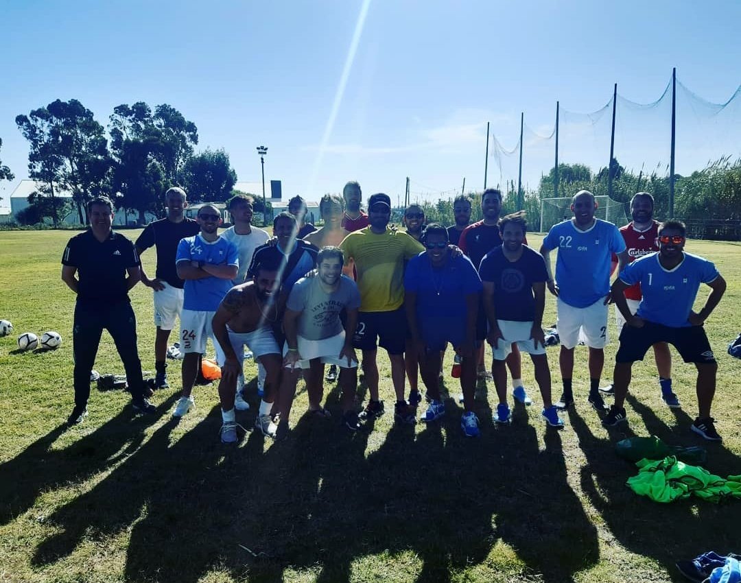 Y un día volvieron la pelota y los amigos