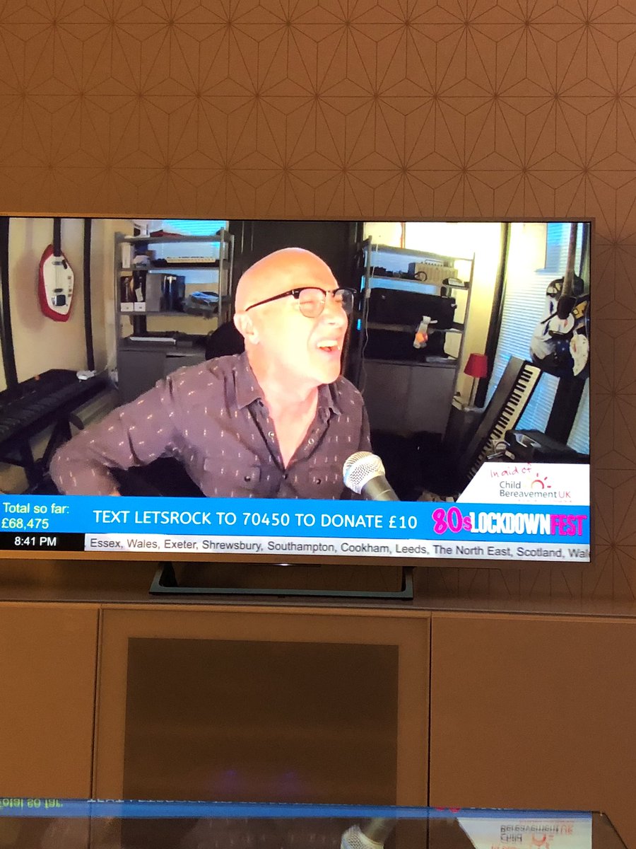 I didn’t know <a href="/RealKenBruce/">Ken Bruce</a> was such a good singer! #80sLockdownFest <a href="/richie_anderson/">Richie Anderson</a> <a href="/midgeure1/">midge ure💙</a>