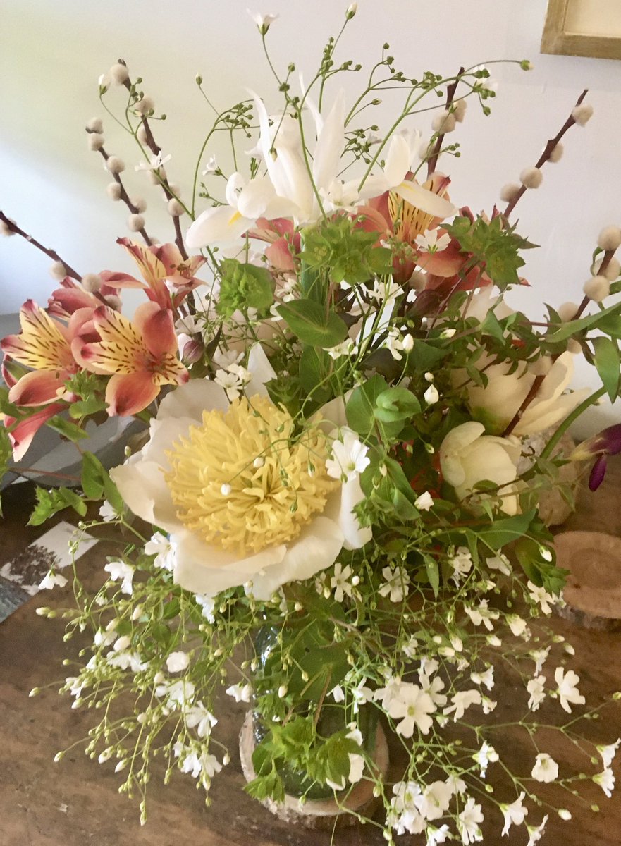 SeasonalBlooms's tweet photo. A few more blooms that would have been destined for Bear Flat Market Bath #flowerfarmer #growyourown #Bearflat https://t.co/AlpMFG6Iau