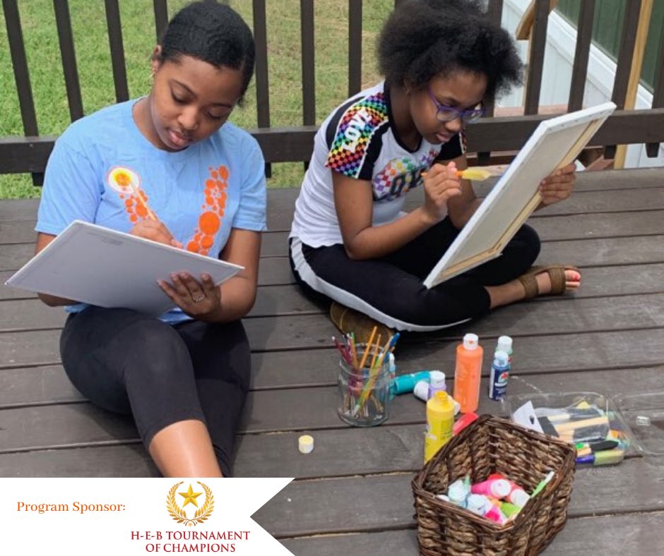 TOKC1's tweet photo. TOKC DoThatOneThing! Council President @West Oso High School, Ta’Leigha Johnson #DoingThatOneThing! by painting with her sister Ta’Ressa! #TogetherWeTriumph! #WestOsoBears #DTOT https://t.co/LZdv2bvCkt