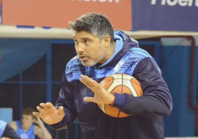 Entre Rios Basquet (@er_basquet) on Twitter photo El entrenador de Regatas Corrientes, <a href="/LucasVictorian8/">Lucas Victoriano</a>, brindó una videoconferencia para los chicos de las categorías formativas de <a href="/InfoParqueSur/">Club Parque Sur</a>.
entreriosbasquet.com/site/2020/05/1… El entrenador de Regatas Corrientes, <a href="/LucasVictorian8/">Lucas Victoriano</a>, brindó una videoconferencia para los chicos de las categorías formativas de <a href="/InfoParqueSur/">Club Parque Sur</a>.
entreriosbasquet.com/site/2020/05/1…