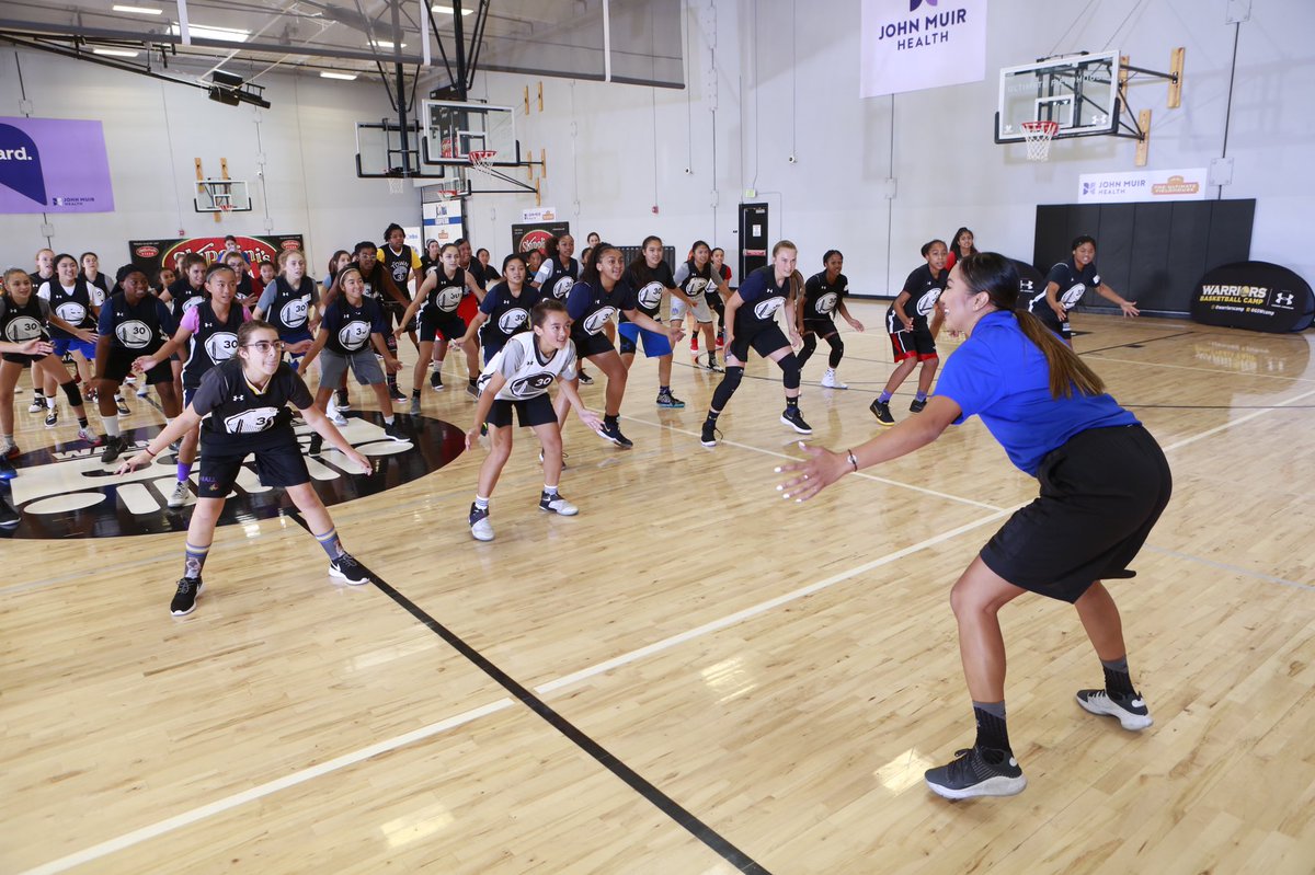 gswacademy's tweet photo. Pushing the game forward & inspiring the next group of female athletes 👏
#HerTimeToPlay x #CoachAppreciationWeek https://t.co/j634bvY0ng