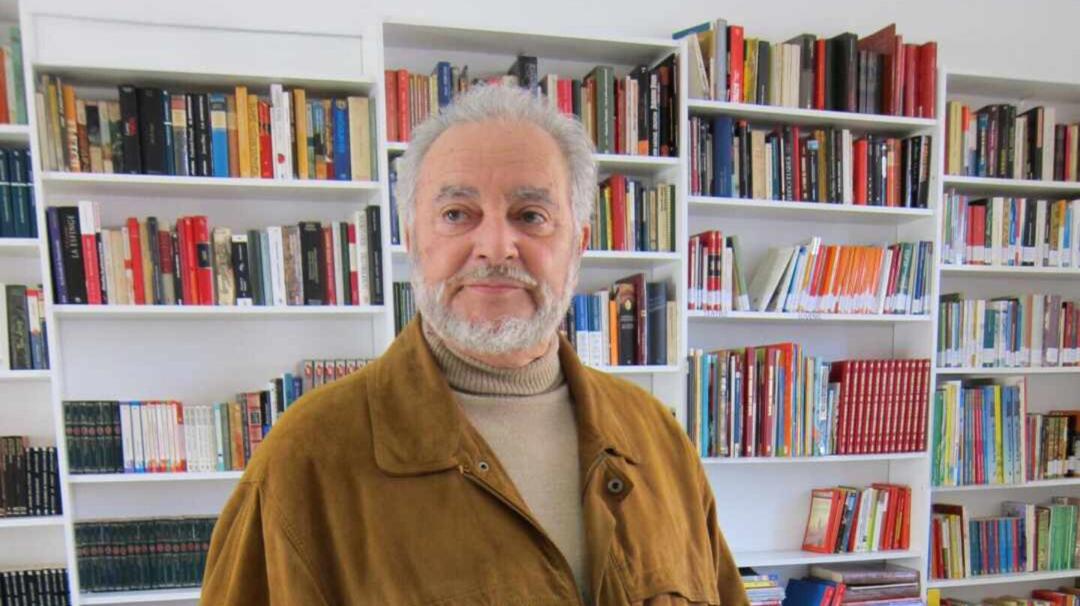 Desde Venezuela enviamos nuestras más sentidas condolencias al pueblo de España por la sensible pérdida física del histórico líder de Izquierda Unida, Julio Anguita. Un Abrazo a todos sus familiares y compañeros de lucha, en este momento doloroso. ¡Honor y Gloria!
