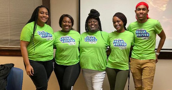 MUWedu's tweet photo. Laquisha Davis had to learn to believe in herself before she could make a change. Davis completed that journey this month when she received her bachelor’s degree in professional studies from The W. #LongBlueLine #TheBlueForYou https://t.co/Yqc0XE3XcZ https://t.co/qU7708Q1z9