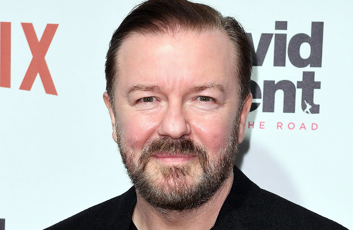 MirrorWorldNews's tweet photo. @rickygervais wants celebs banned from New Year Honours so NHS heroes get gongs instead
https://t.co/RIQG7jity4 https://t.co/uYH4iecfZ1