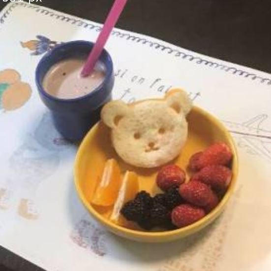 cllumhood's tweet photo. this is how Calum prepares breakfast 

for Duke:                           for himself: https://t.co/j4ZheW2E6c