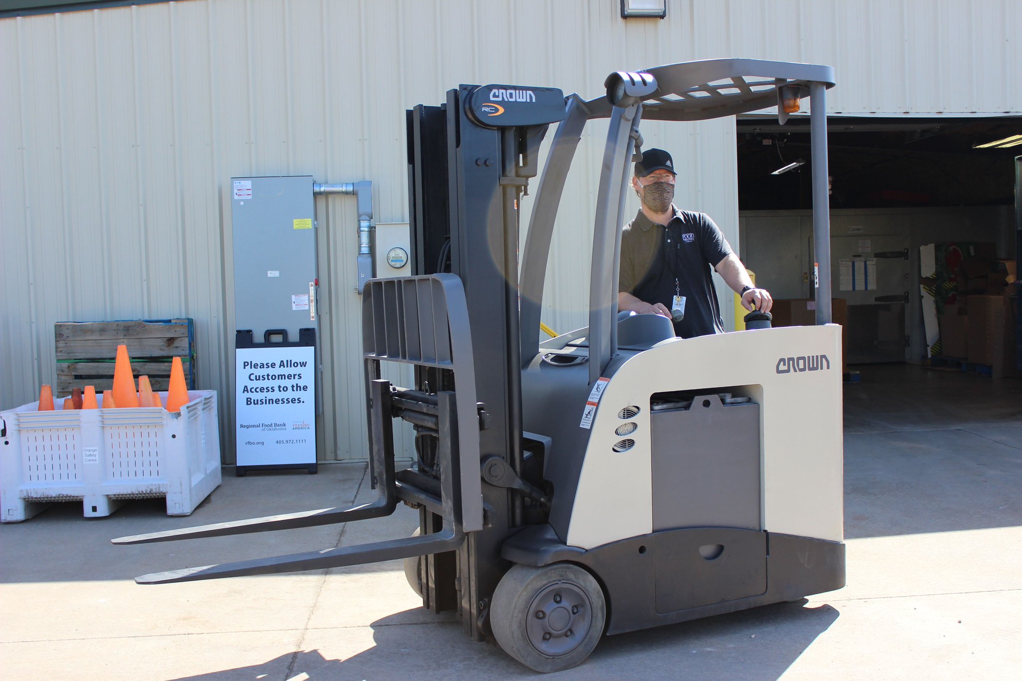 Regional Food Bank Of Oklahoma On Twitter A Huge Thank You To Crown Lift Trucks For Donating A Forklift To Frcmoore The Donation Will Help Their Efforts Immensely Thank You Https T Co Jkq3c3jxuk