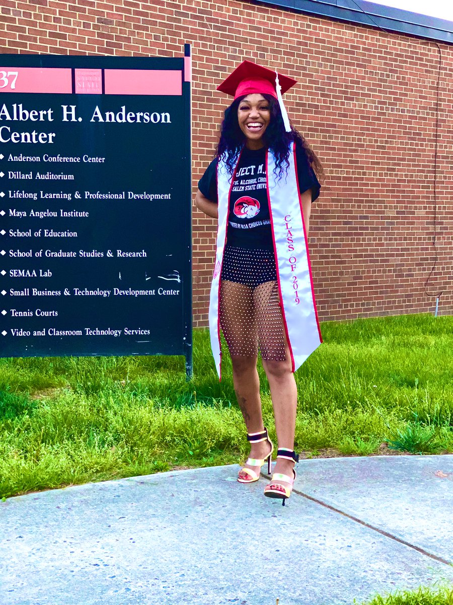 thatgalyannab's tweet photo. haven’t been on twitter in along time... but i think these deserve some appreciation...December graduate just waiting for May https://t.co/fJD1iheCr6