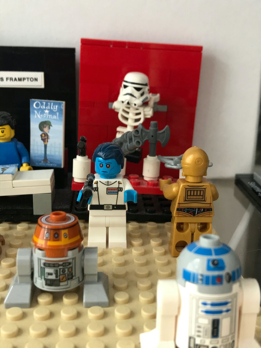 waywardnerd's tweet photo. The annual MSP Springcon is not happening this year. So, I'm sharing a #Lego #SpringCon #Fallcon my nephew made me for Christmas a few years back. #MSPComiCon https://t.co/yQizaS02iW