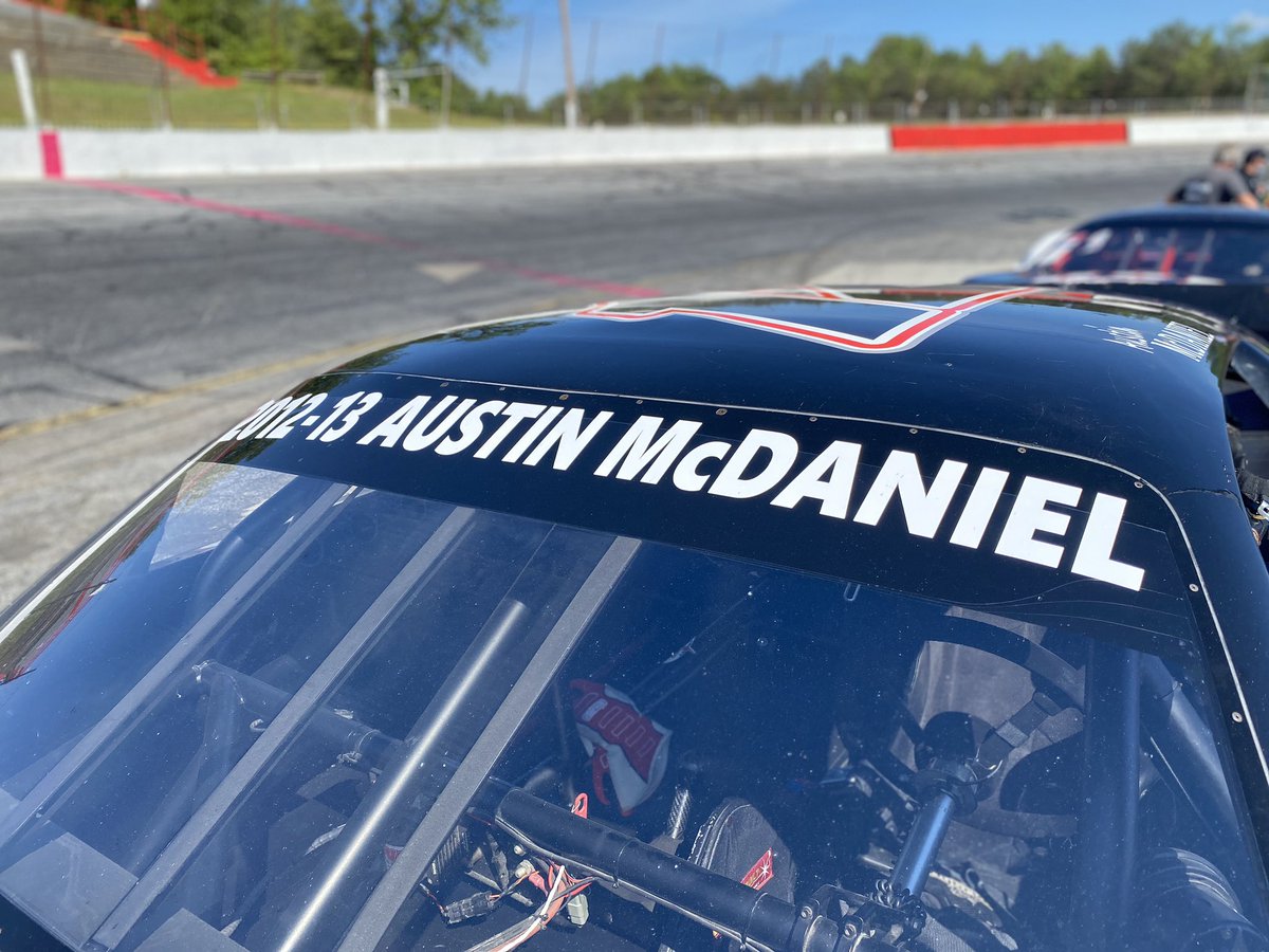 RacingAmerica's tweet photo. Multiple @hickoryspeedway Track Champions are entered in tonight’s #Hickory51s 🏆 

Will a former track champion take home win tonight? 🏁

Watch our exclusive PPV to find out! 👇
📲📺💻: https://t.co/CUttiMZV6Q https://t.co/7QpTdYchMG