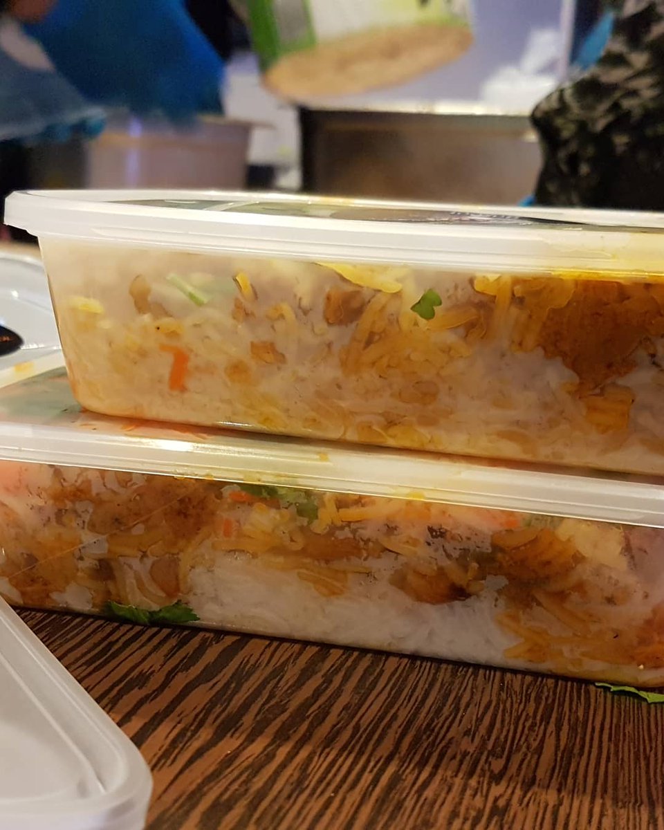IddyKnowsBats's tweet photo. 1'200 Chicken Biryani portions for the Homeless, sheltered and Vulnerable 65+ provided by @supportingHC today
#WeKnowHowToMakePeopleSmile😊 

@NHSBartsHealth @BartsHospital @NELFT @NHSHomerton
@Rosie_Callaghan @elenagreco @RLHSurgeryHub @CatrionaRowland @BeeWelsh
@TrishMcCready https://t.co/z5WLbQrmVr