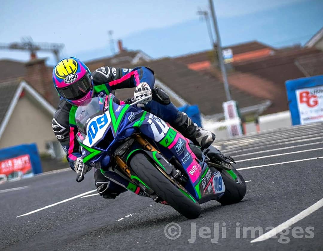 loveroadraces's tweet photo. A fantastic action sequence shot by Jamie Millar for this #slidesaturday 👏👏👏👏 Neil Kernohan on the Logan Racing #YamahaR6 at last year SSp NorthWest200. Saved?! #LoveRoadRaces https://t.co/ficIsVqVpO