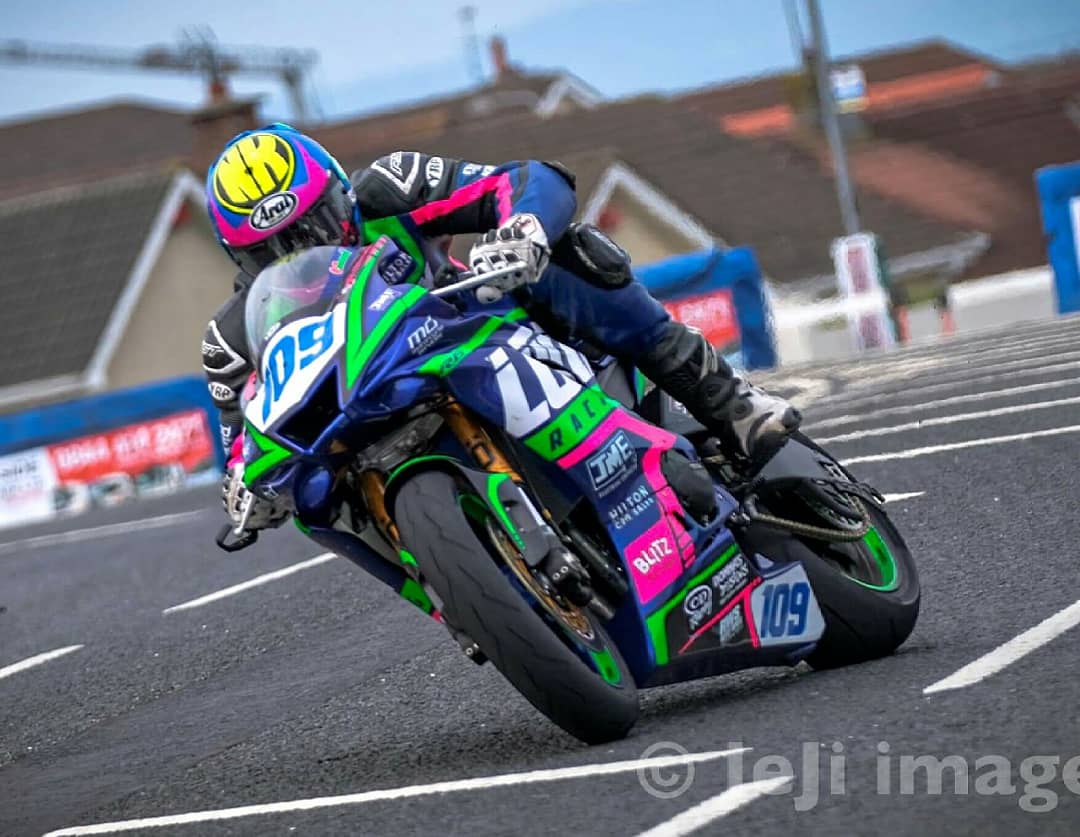 loveroadraces's tweet photo. A fantastic action sequence shot by Jamie Millar for this #slidesaturday 👏👏👏👏 Neil Kernohan on the Logan Racing #YamahaR6 at last year SSp NorthWest200. Saved?! #LoveRoadRaces https://t.co/ficIsVqVpO