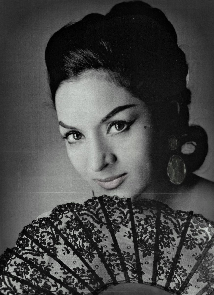 Ay pena, penita, pena, pena, 
pena de mi corazón,
que me corre por las venas, pena,
con la fuerza de un ciclón…

ETERNA LOLA 🖤