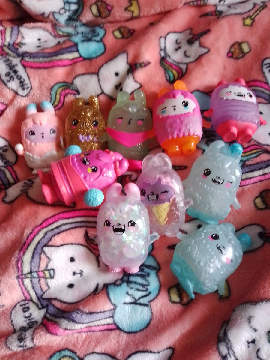 Monji monsters! I dig monsters (really, lol) I managed yet another limited  edition, tinsel monster. I have two purple, one pink plush... #monji  #idigmonsters #cute #moose #moosetoys