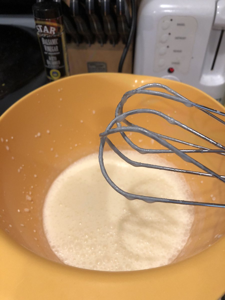 ac0bi's tweet photo. Next layer?? Milk chocolate mousse... #ac0baking #deathbychocolate #triplelayerchocolatemoussecake https://t.co/BlMTGoTHhe