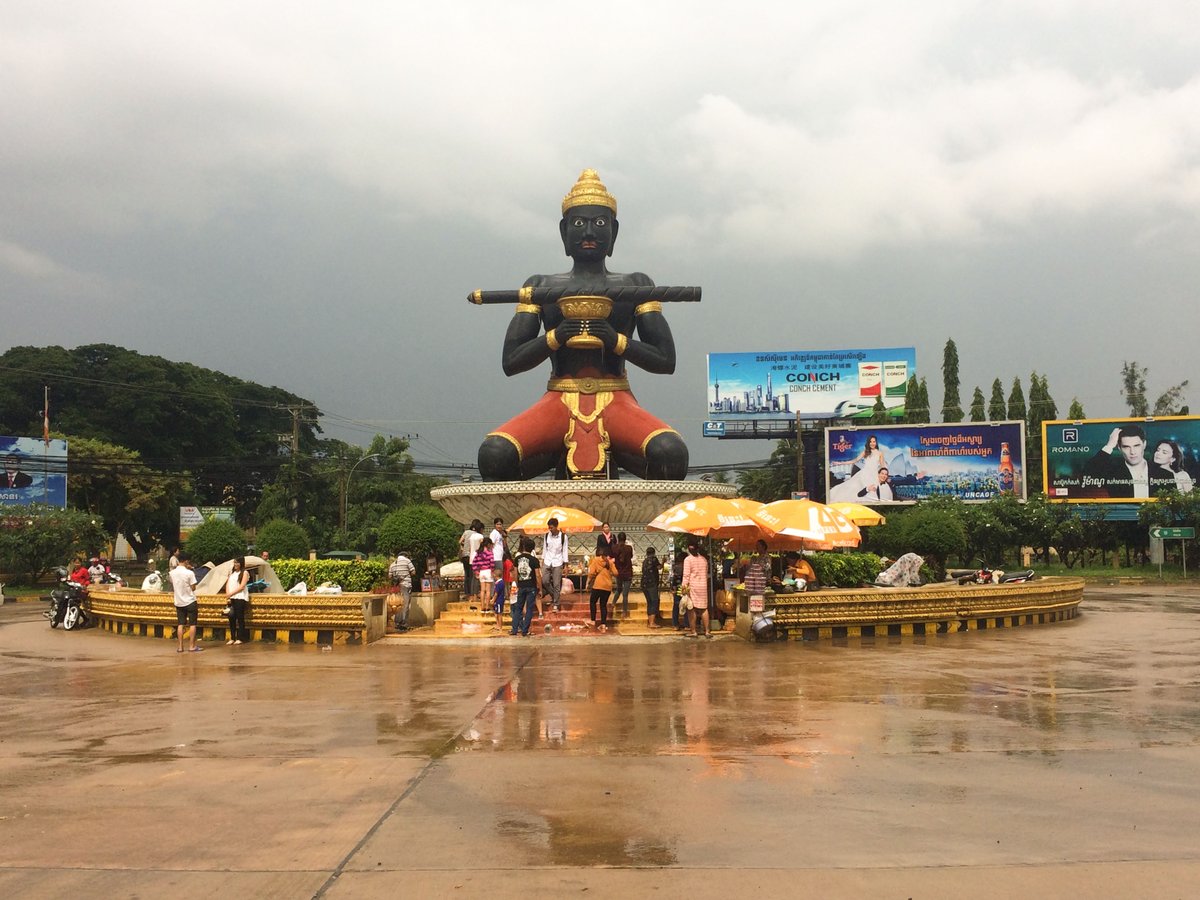 cambodiashuttle's tweet photo. Battambang one of the second farming cities and Ta Dumbong Kro Aung Statue the representative of the town.  
https://t.co/5KmtKkcjV1 https://t.co/GsUKQhOt7a